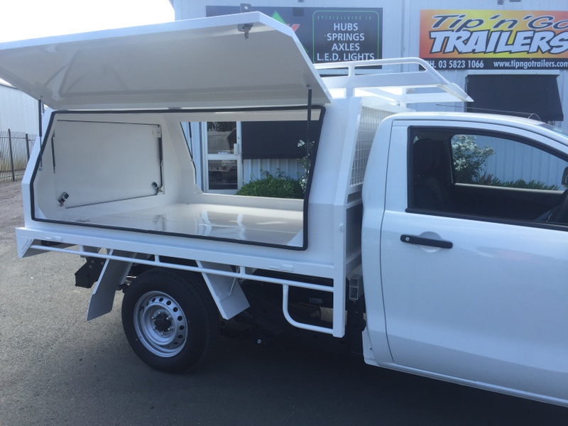Ute Tray with Canopy & Roof Rack
